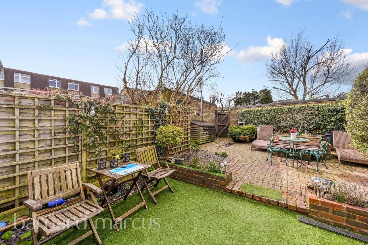 Spinney Close, New Malden, photo 4