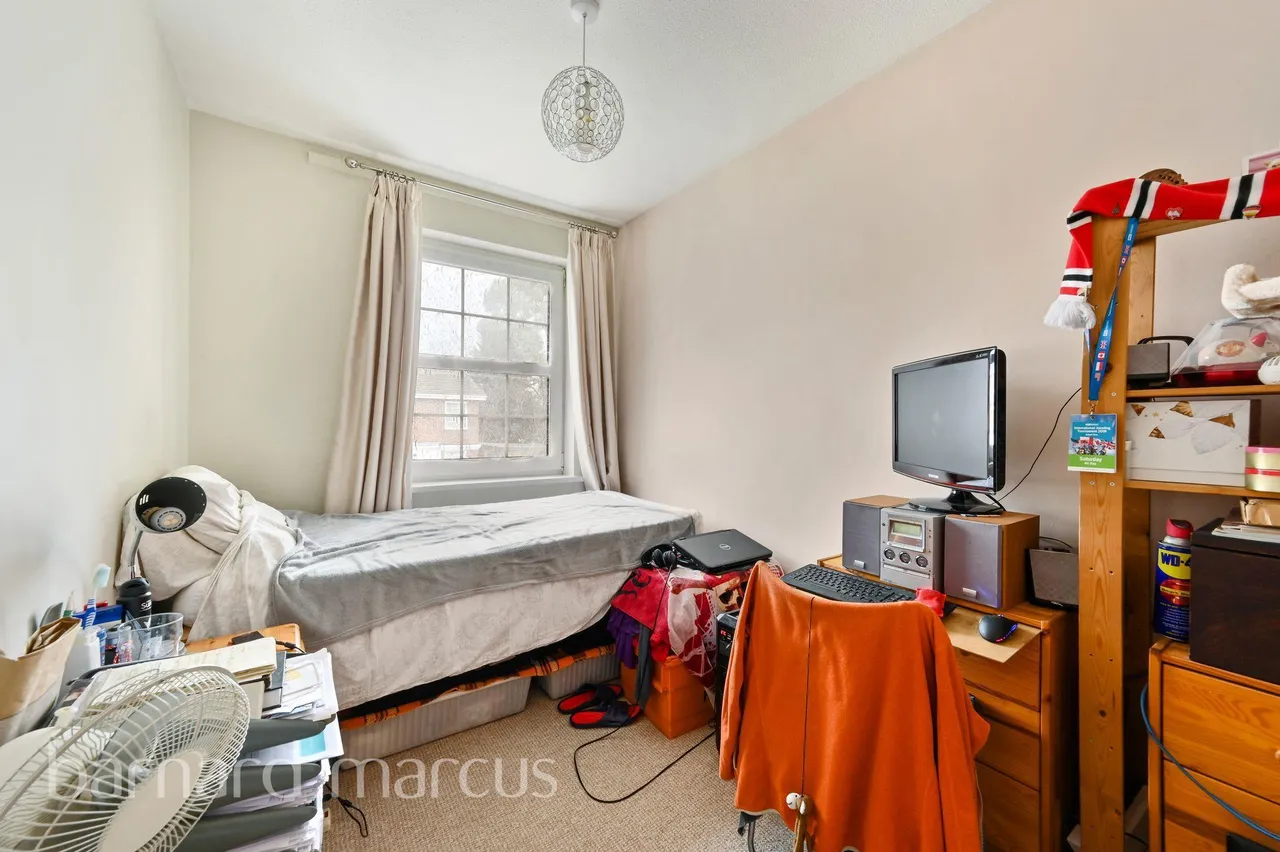 Spinney Close, New Malden, photo 7