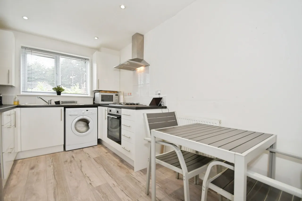 Merton Lane, Sheffield, photo 3
