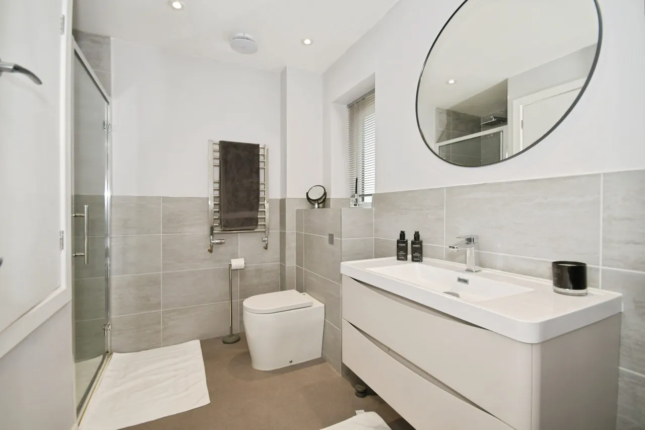 Merton Lane, Sheffield, photo 11
