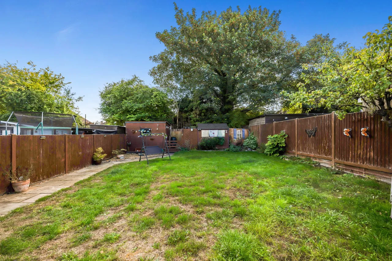 Beecroft Way, Dunstable, photo 22