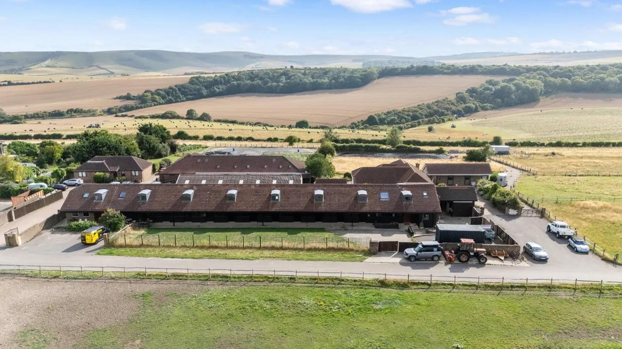 flat for sale, The Old Racecourse, Lewes, BN7