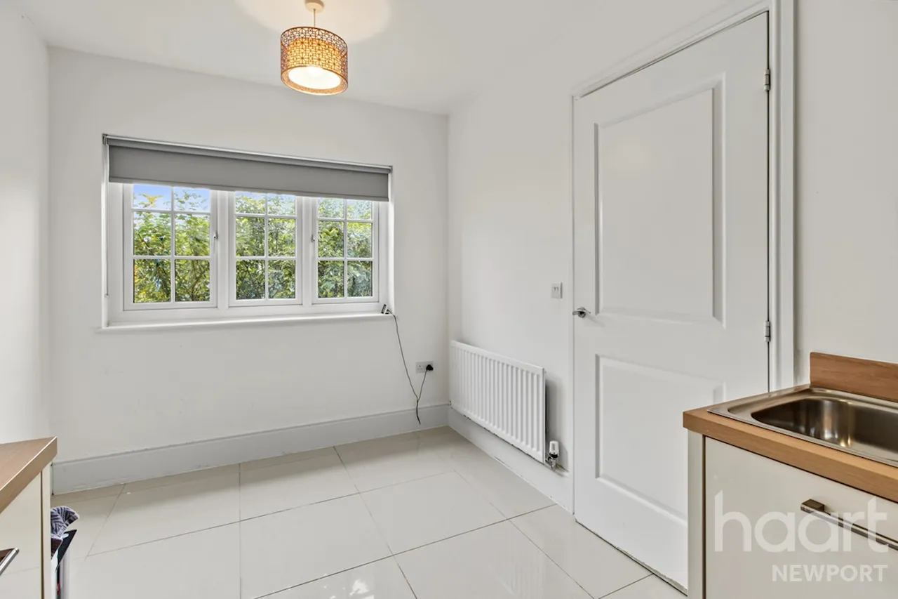 Capel Dewi Hall Road, NP20, photo 8