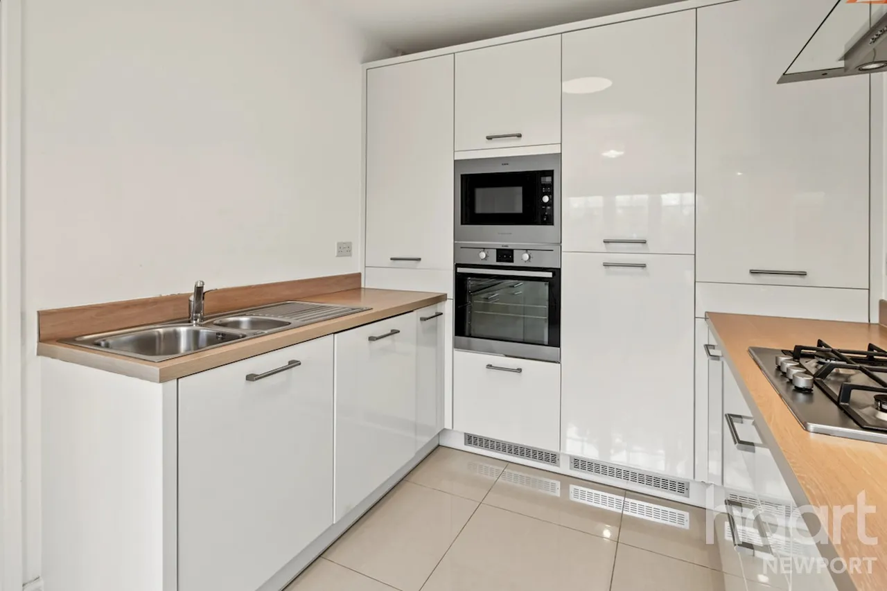 Capel Dewi Hall Road, NP20, photo 6
