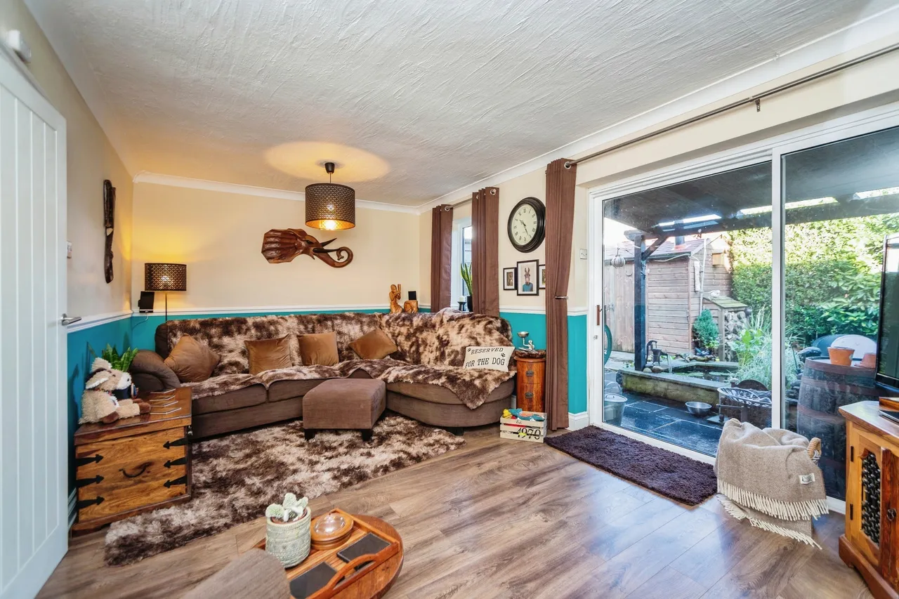 Queendown Avenue, Rainham, Gillingham, Kent, ME8, photo 3