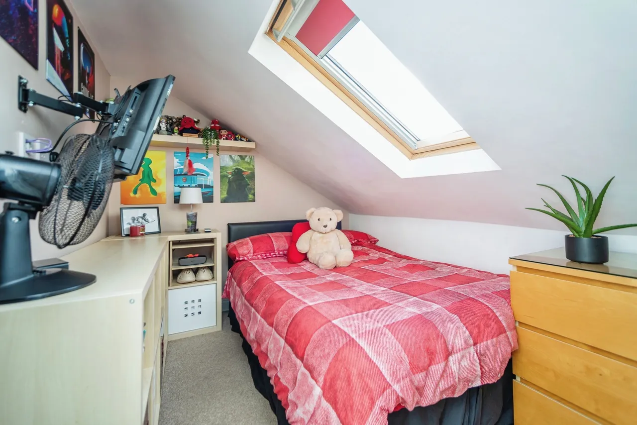 Queendown Avenue, Rainham, Gillingham, Kent, ME8, photo 13