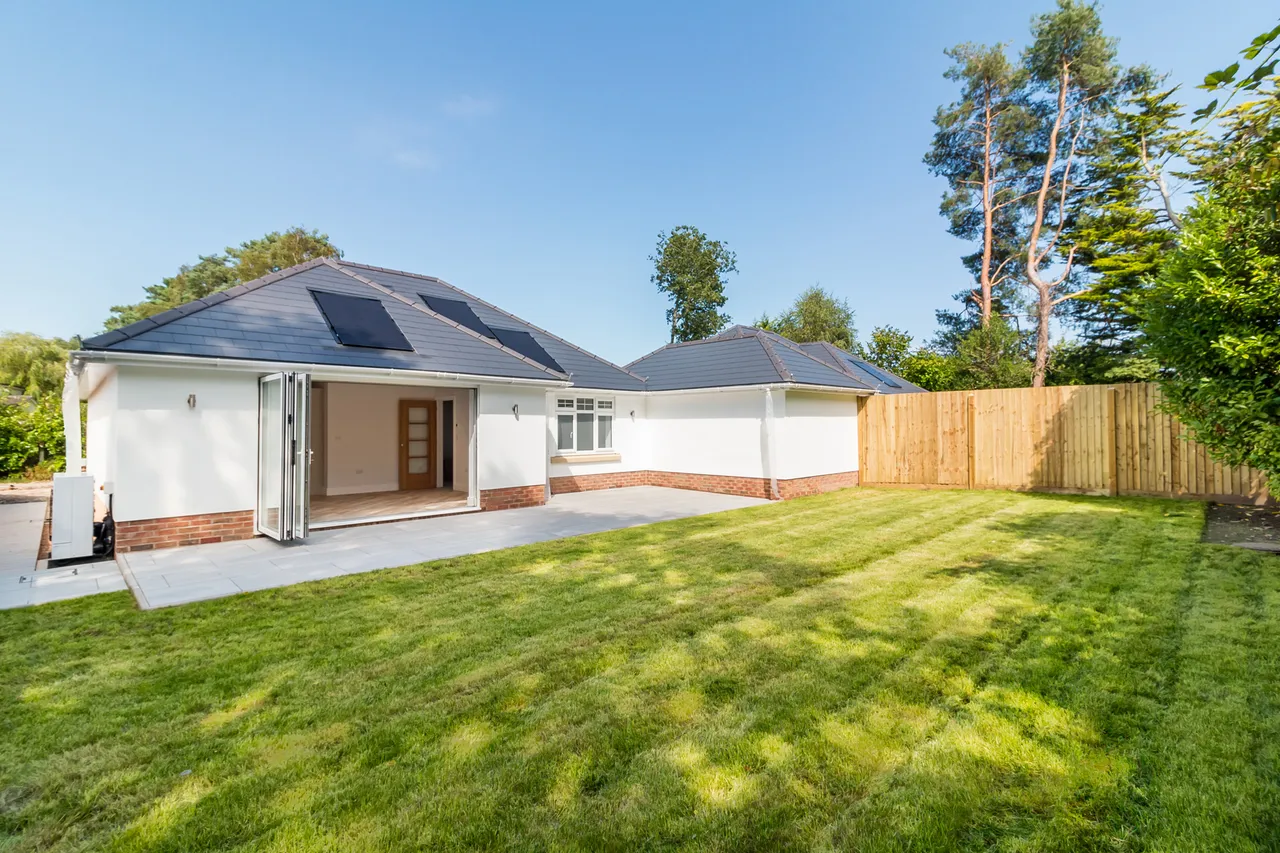 20A Bushmead Drive, Ashley Heath, Ringwood, BH24 2HU, photo 3