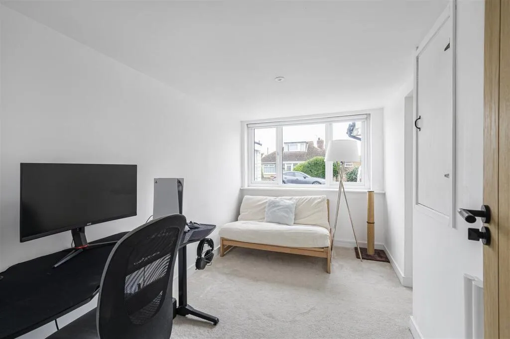 Capel Avenue, Peacehaven, photo 10