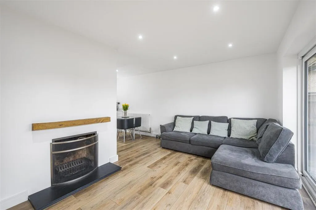 Capel Avenue, Peacehaven, photo 6