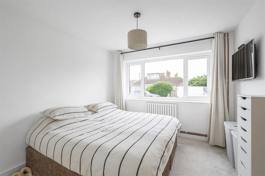 Capel Avenue, Peacehaven, photo 9