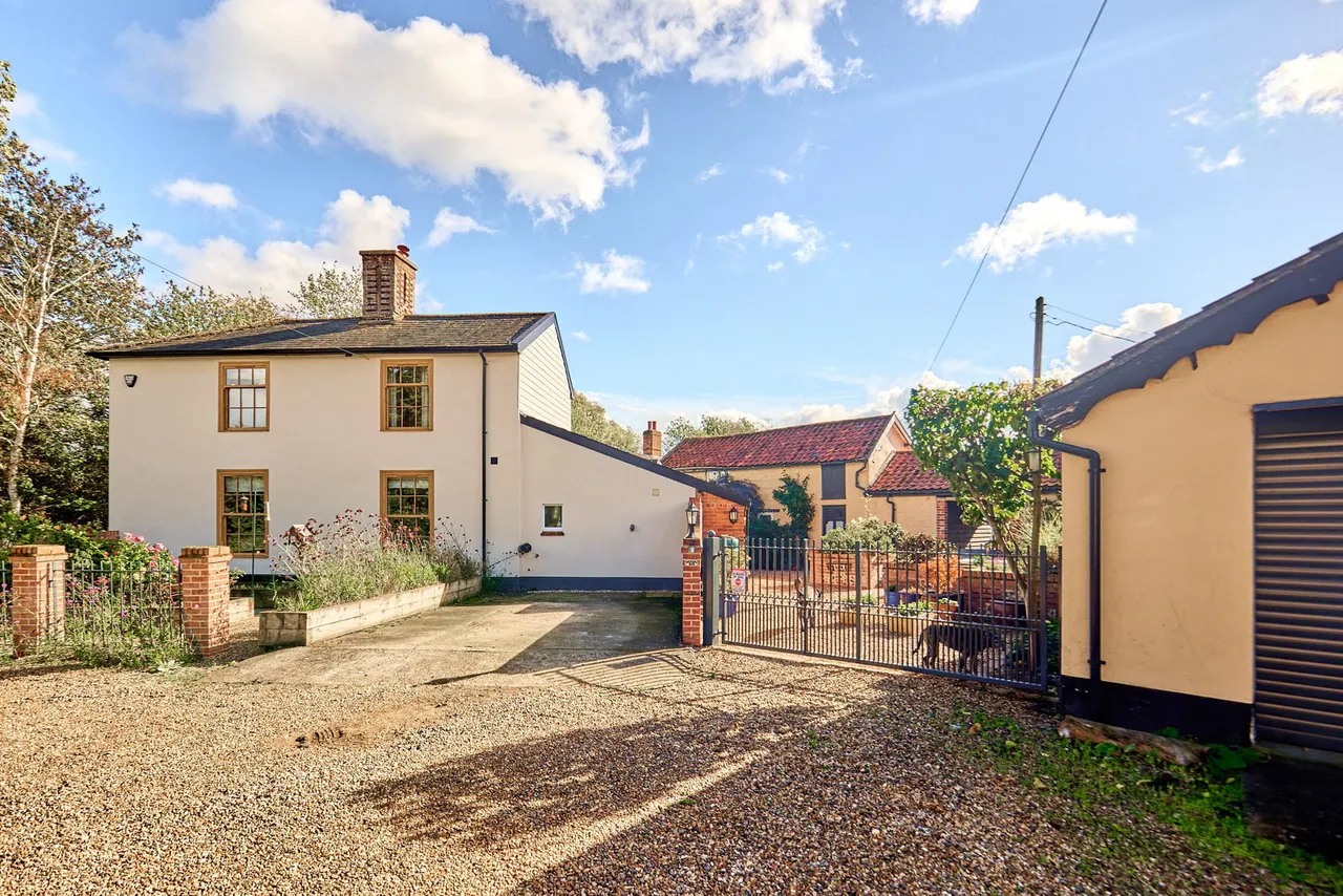 Bunwell Road, Besthorpe, NR17, photo 51