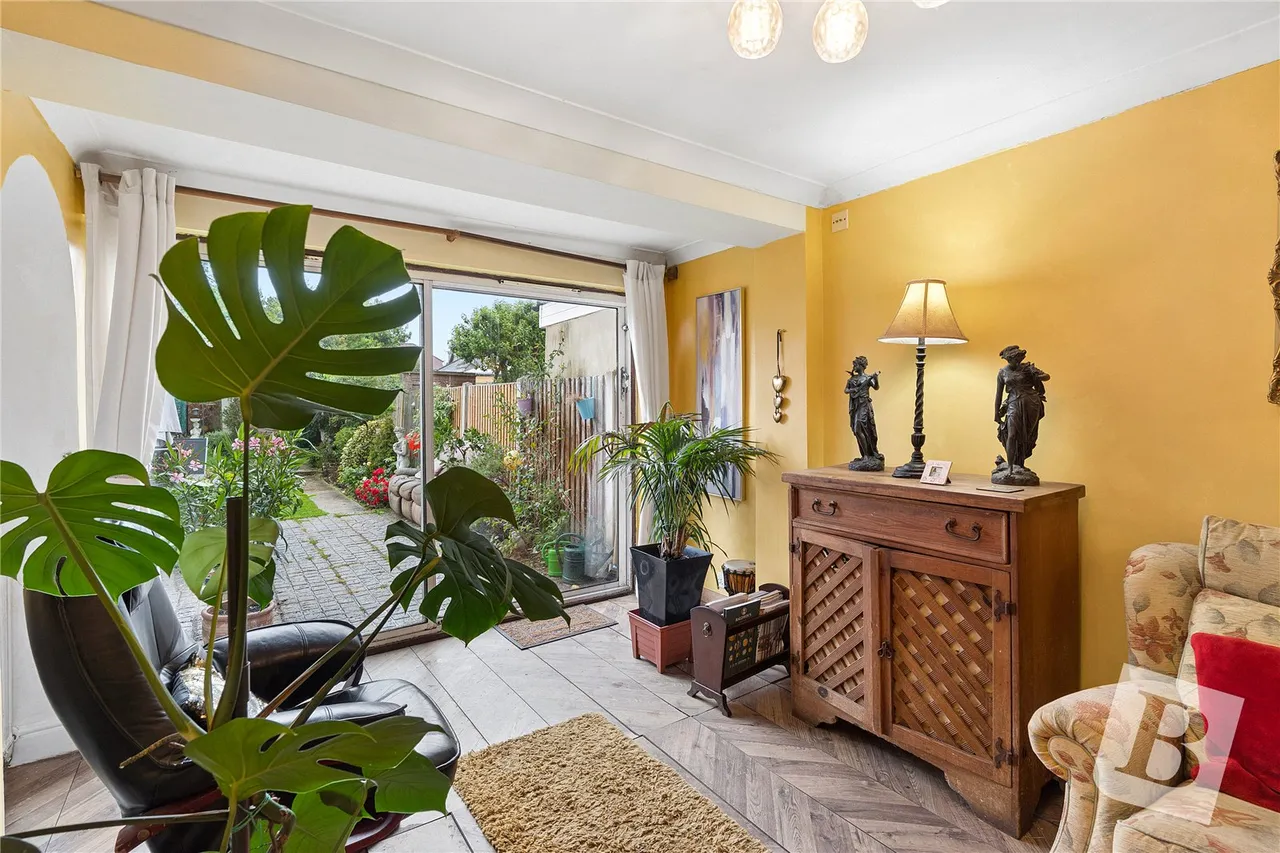 Parkside Avenue, Romford, RM1, photo 9