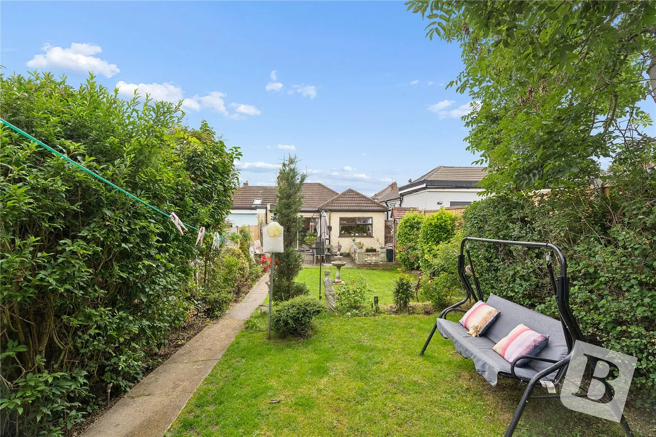 Parkside Avenue, Romford, RM1, photo 10