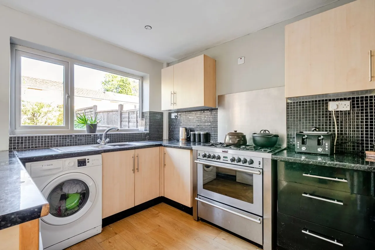 Kew Close, Birmingham, B37, photo 5