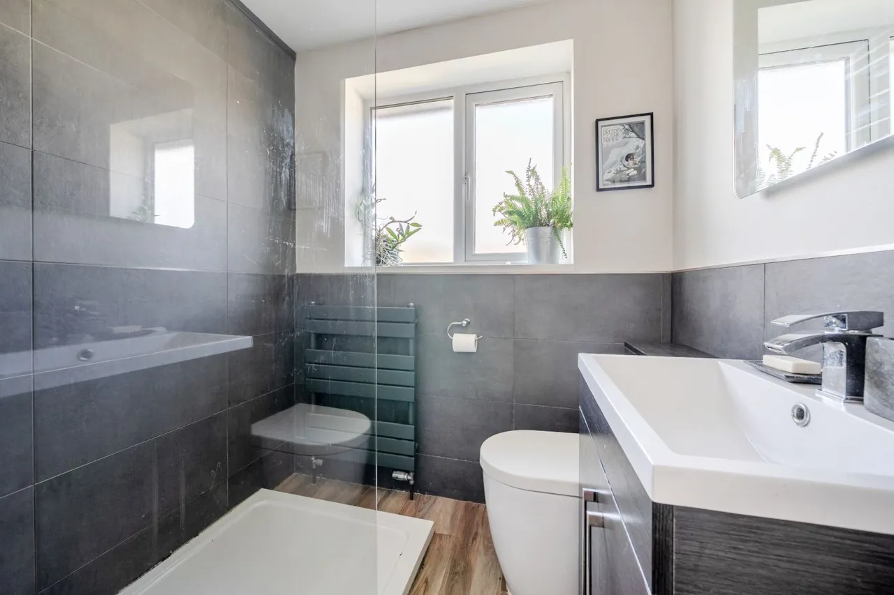 Kew Close, Birmingham, B37, photo 10