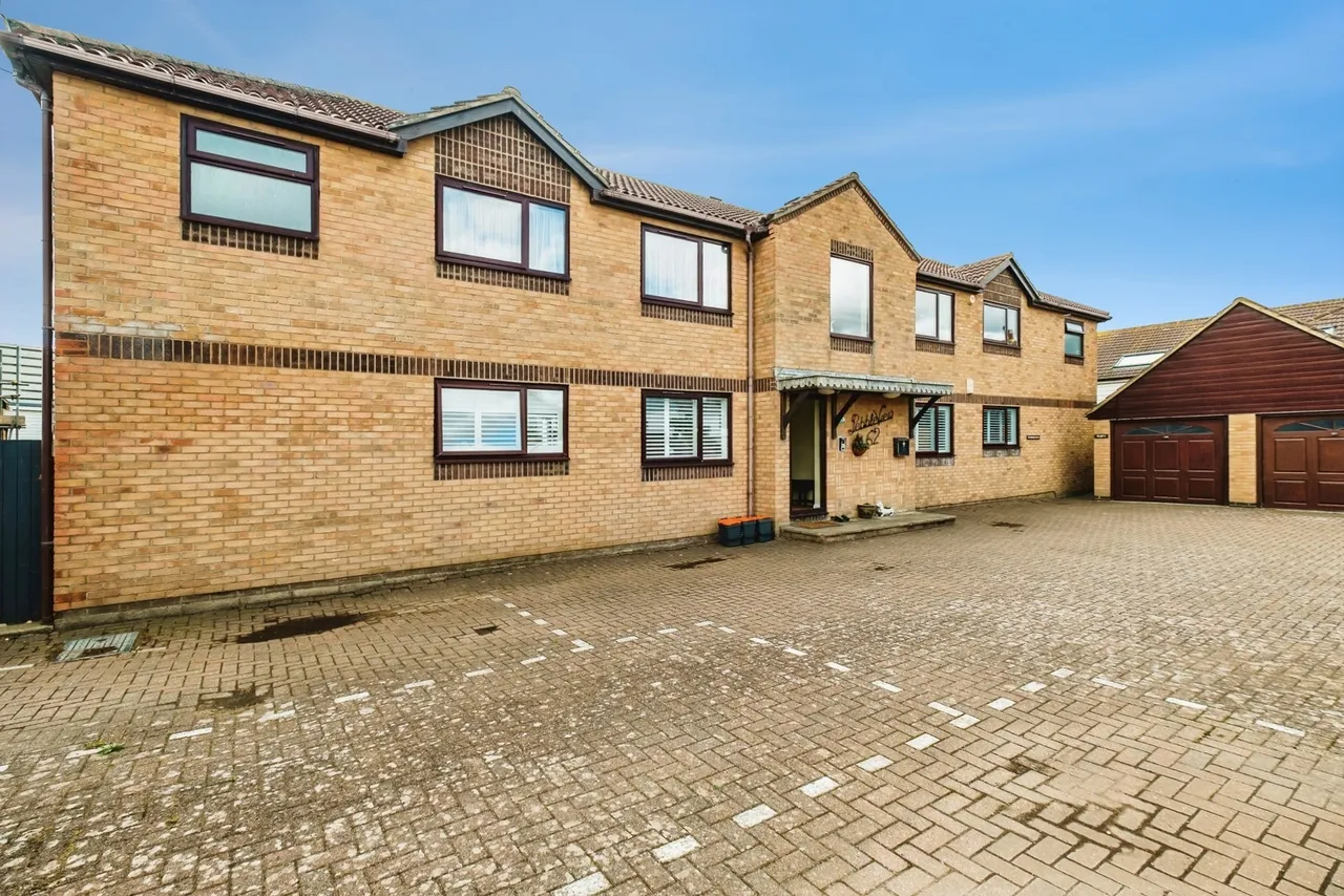 1 bed flat for sale, Brighton Road, Lancing, BN15