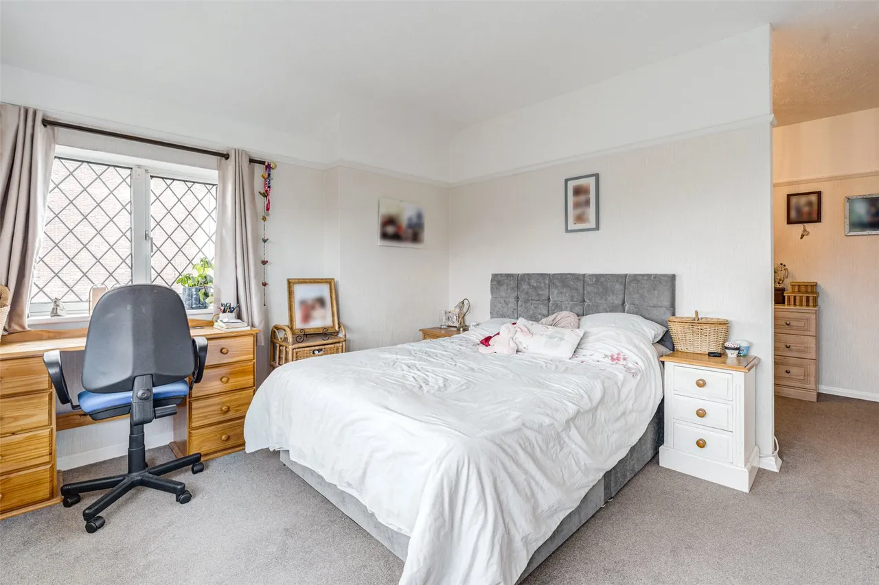 George V Avenue, Worthing, BN11, photo 6