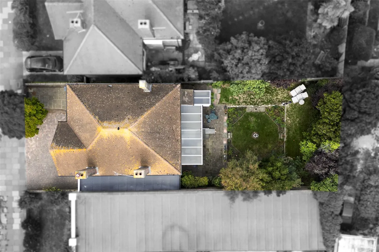 George V Avenue, Worthing, BN11, photo 13