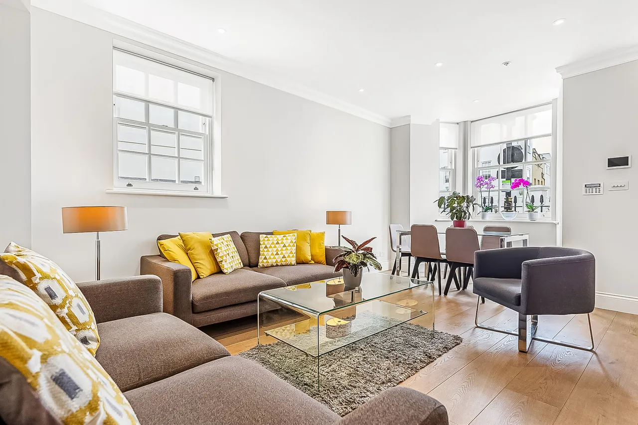 3 bed flat to rent, London, SW1W
