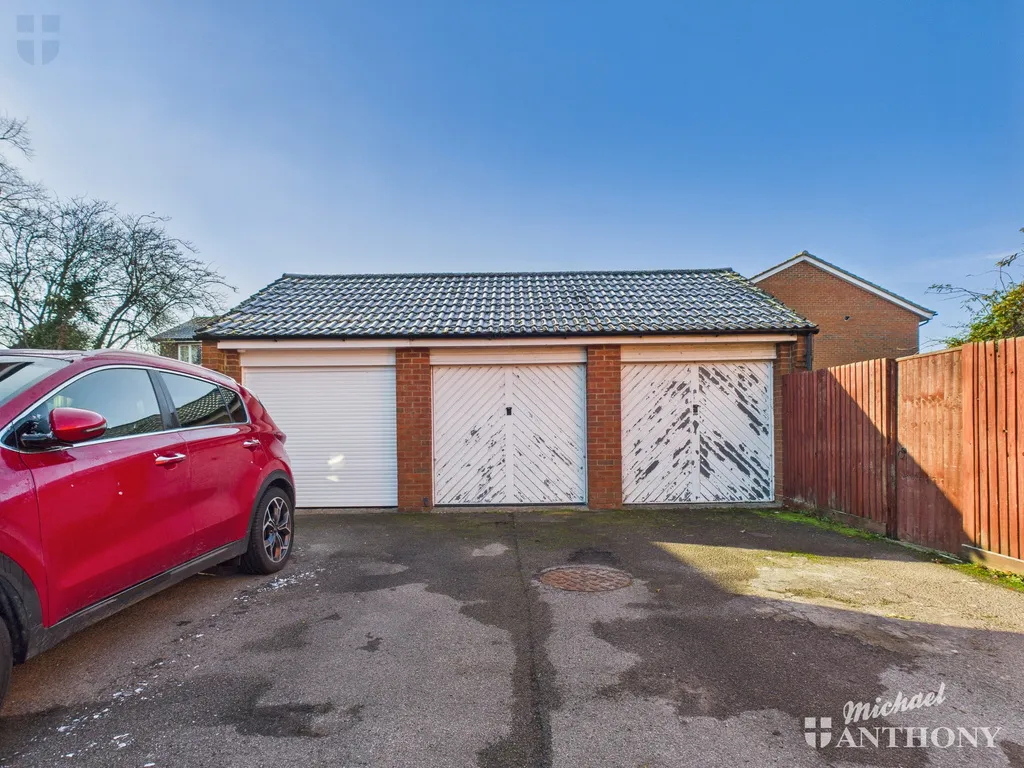 Honour Close, Aylesbury, HP20, photo 11