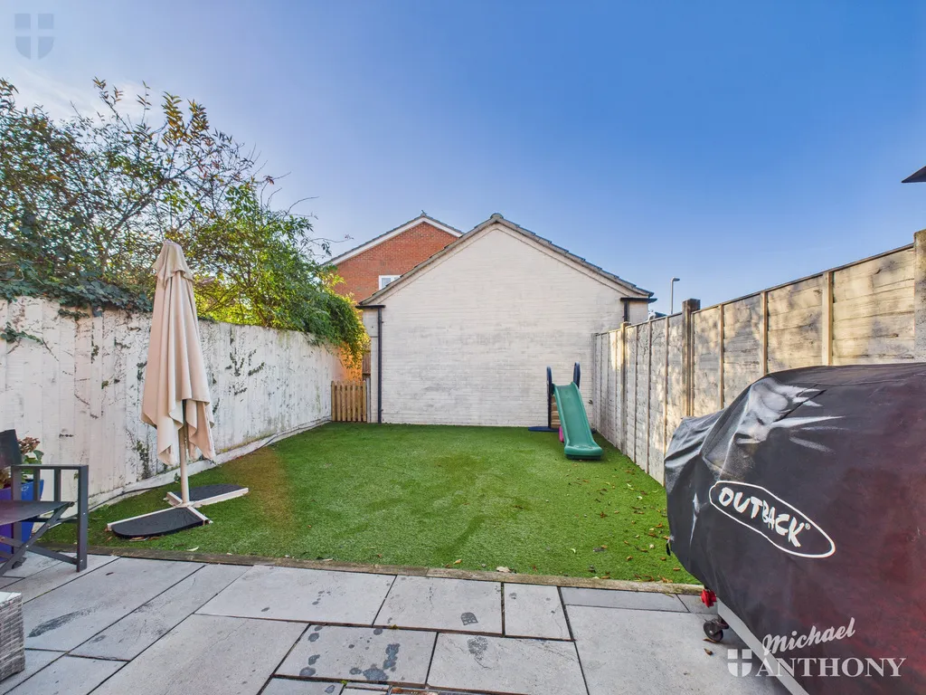 Honour Close, Aylesbury, HP20, photo 12