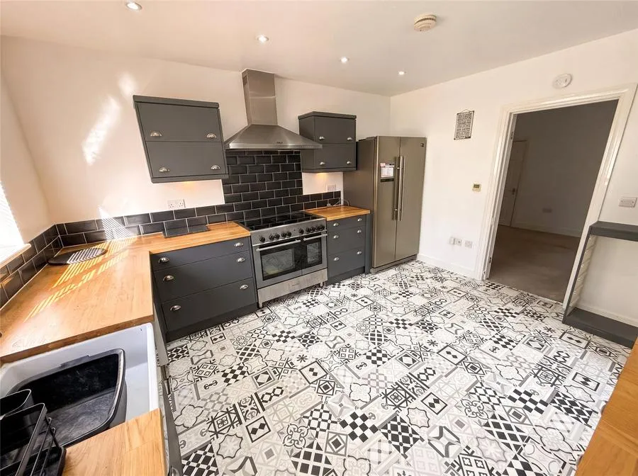 Frimley Road, Camberley, GU15, photo 6