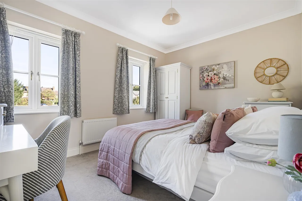 High Street, Linton, CB21, photo 23