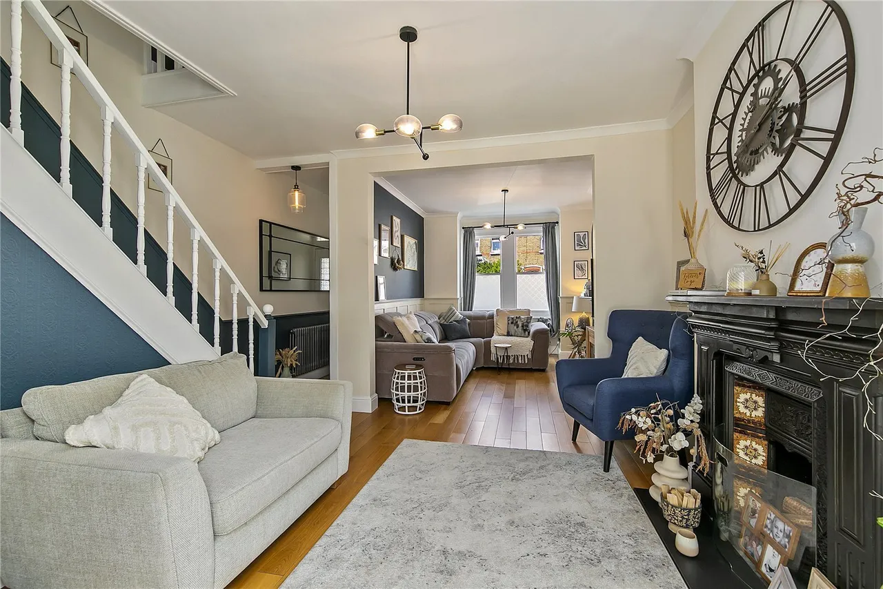 St. Georges Road, Feltham, TW13, photo 5