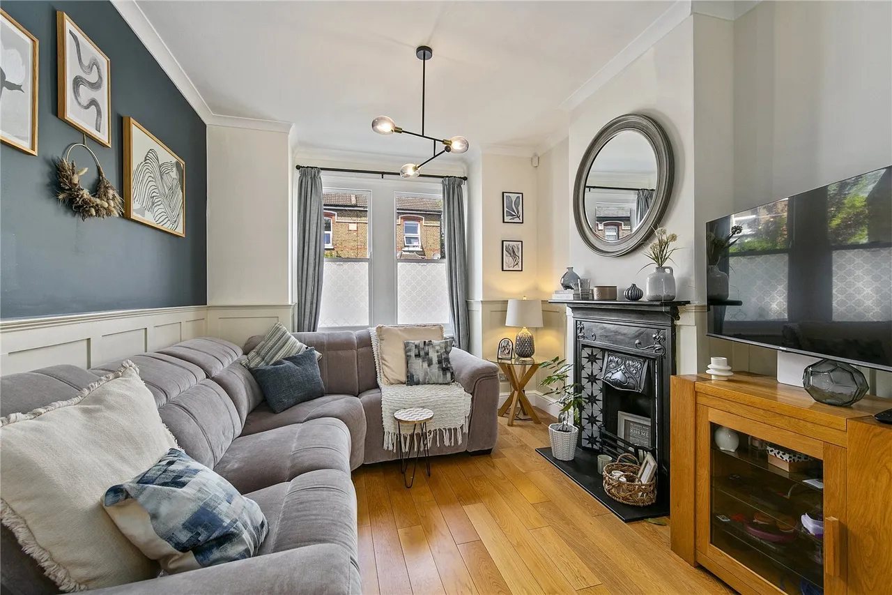 St. Georges Road, Feltham, TW13, photo 6