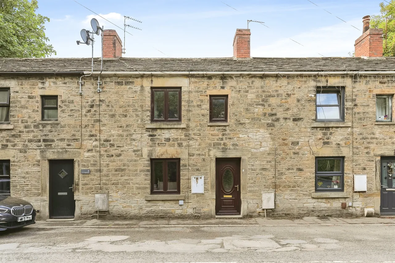 The Cross, Silkstone, S75, photo 17