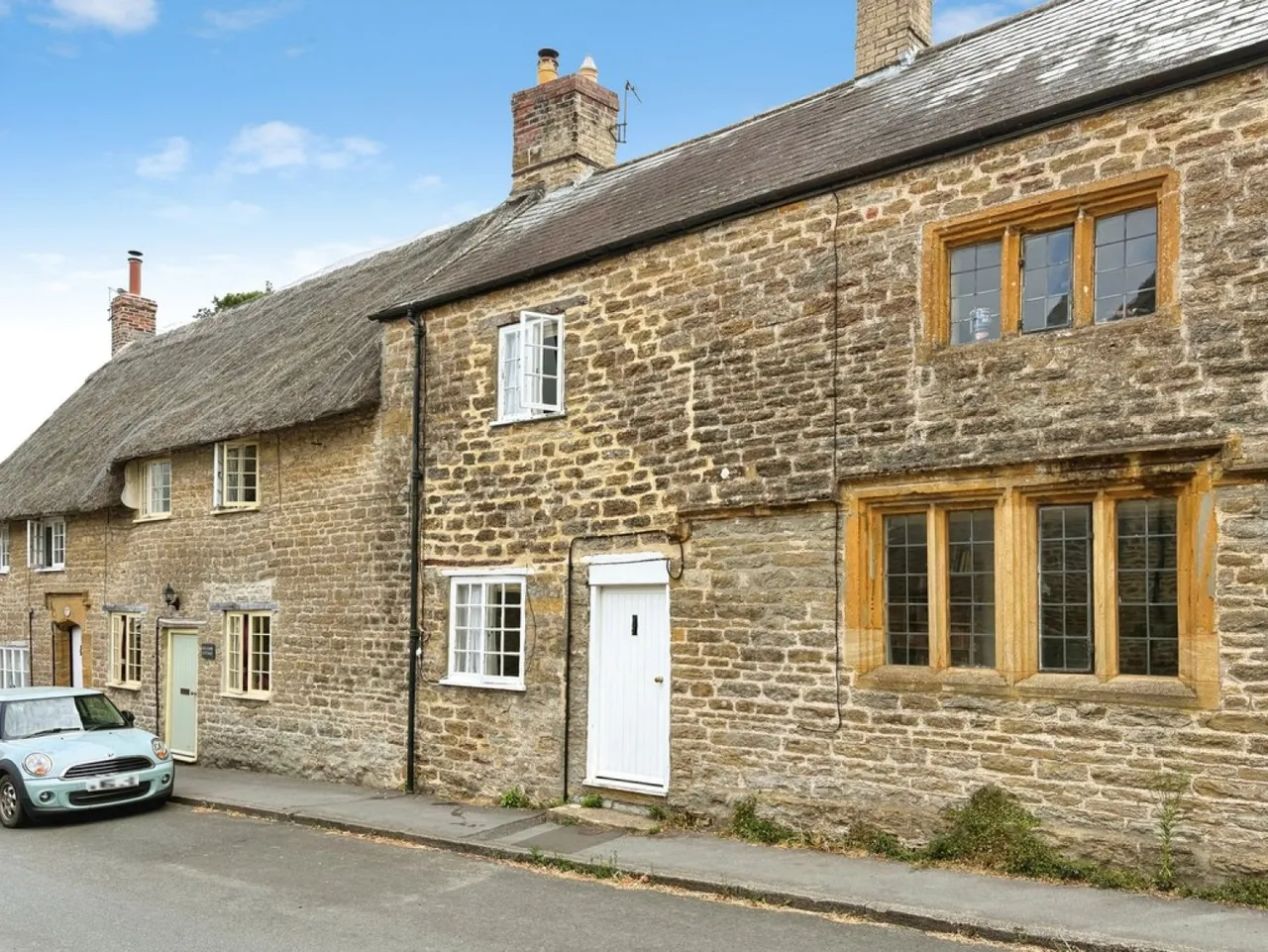 2 bed house for sale, The High Street, Yetminster, DT9