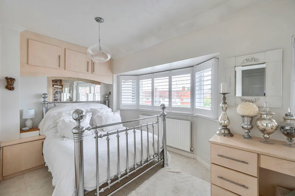 Buckland Way, Worcester Park KT4 8NT, photo 9