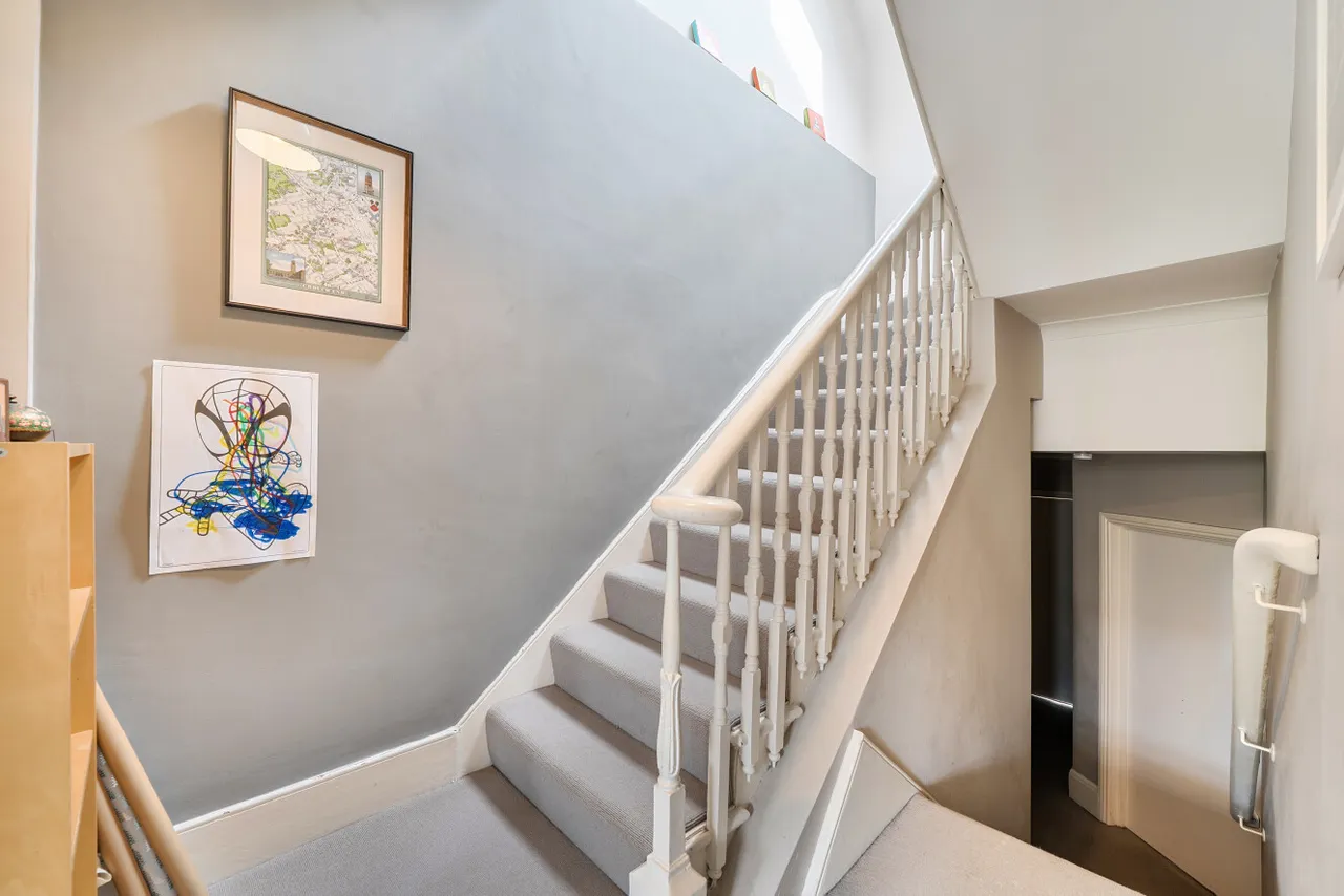 Nelson Road, London, N8, photo 10