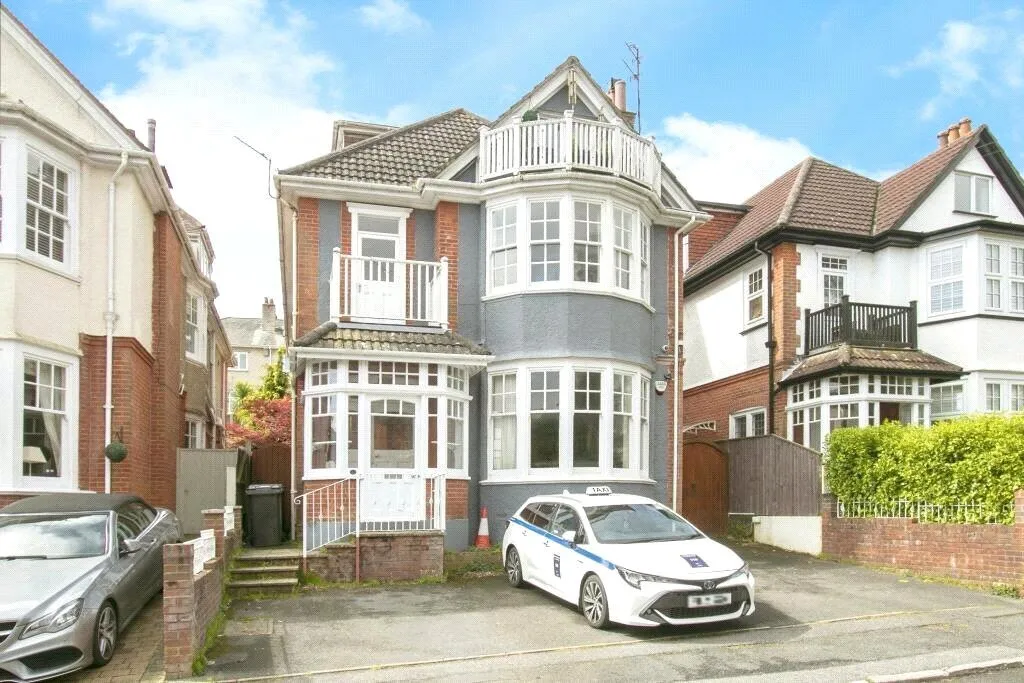 2 bed flat for sale, Studland Road, Alum Chine, BH4