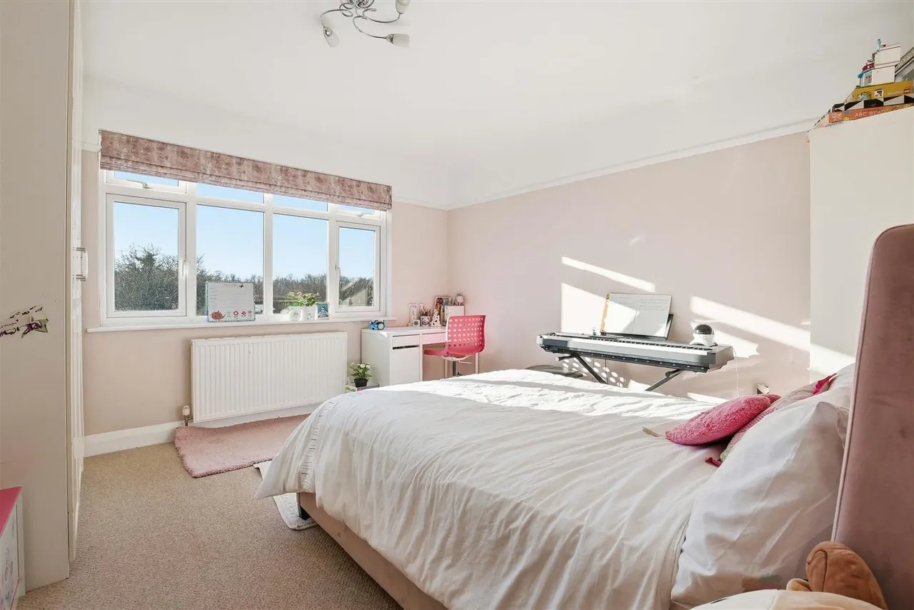 Northey Avenue, South Cheam, SM2 7HR, photo 21