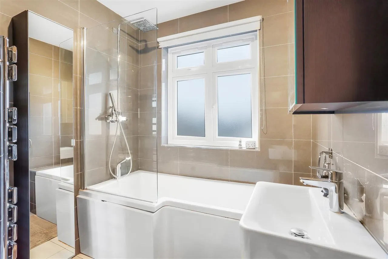 Northey Avenue, South Cheam, SM2 7HR, photo 22