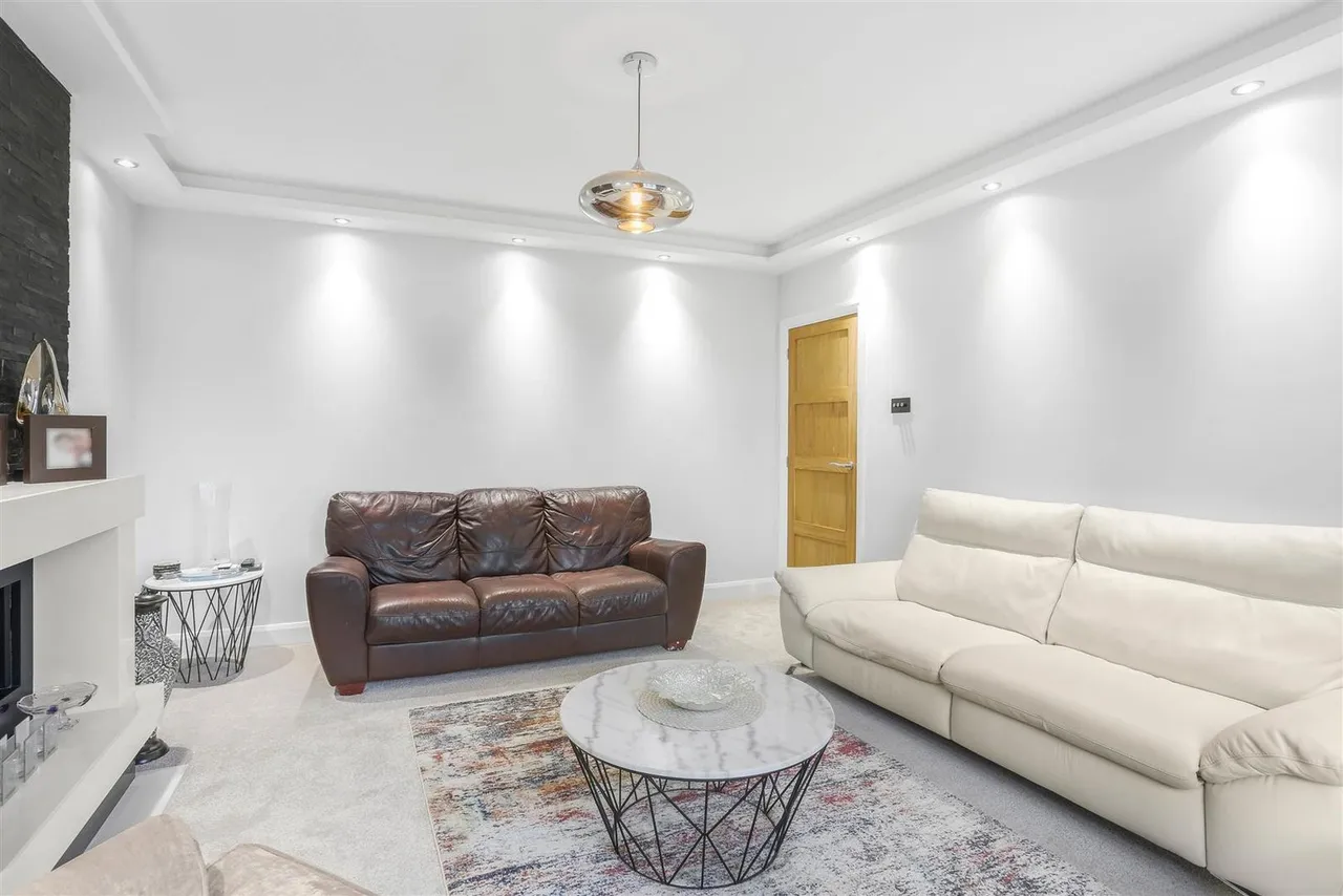 Northey Avenue, South Cheam, SM2 7HR, photo 6