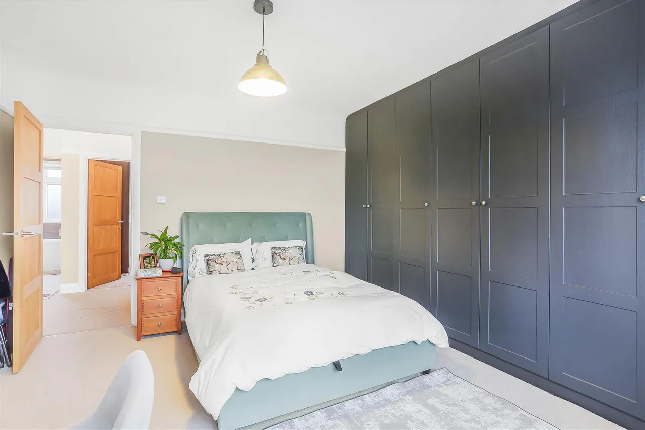 Northey Avenue, South Cheam, SM2 7HR, photo 23