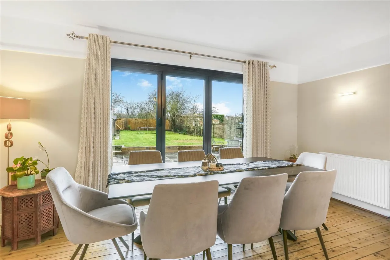 Northey Avenue, South Cheam, SM2 7HR, photo 14