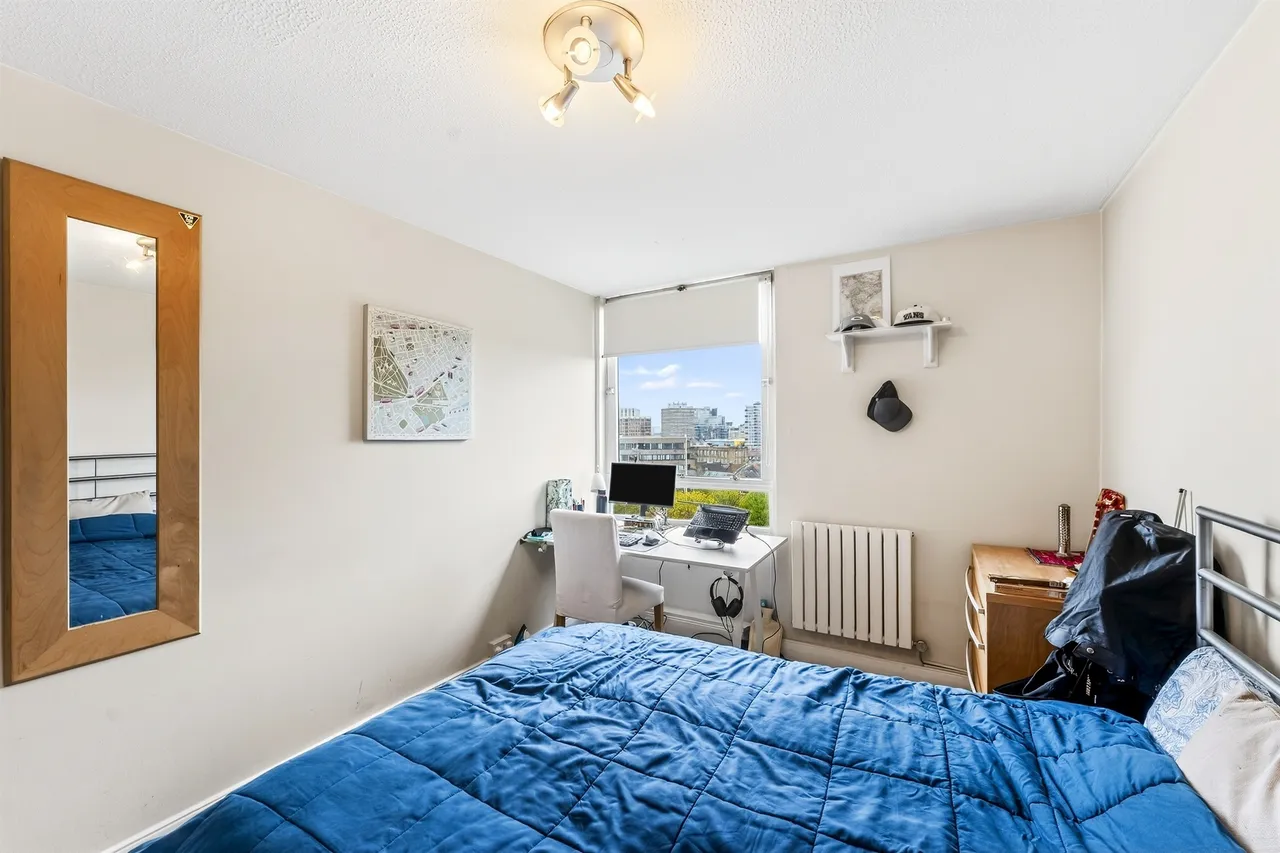 Bramlands Close, London, photo 2