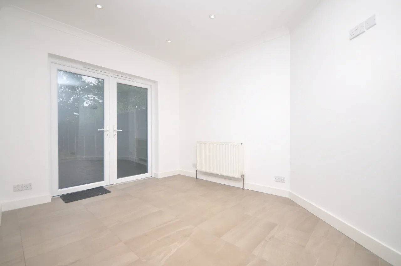 37 Bishop Road, Chelmsford, Essex, CM1 1PX, photo 3