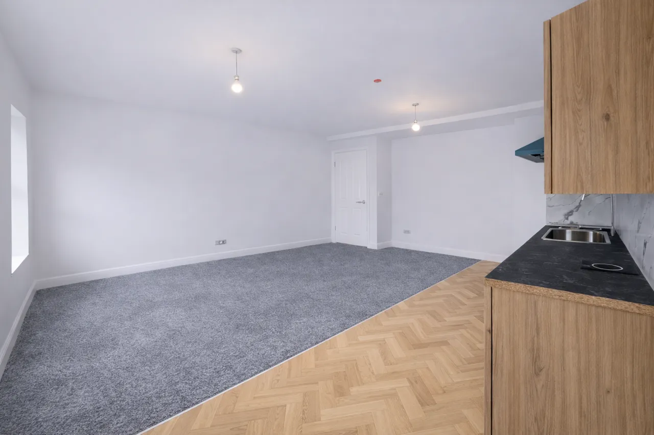 Commercial Street, Newport, NP20, photo 5