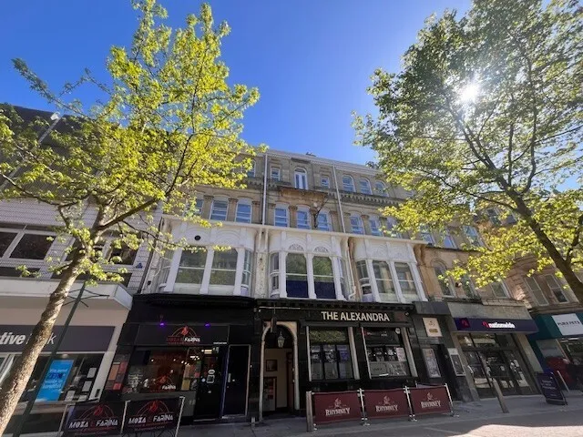 1 bed flat to rent, Commercial Street, Newport, NP20