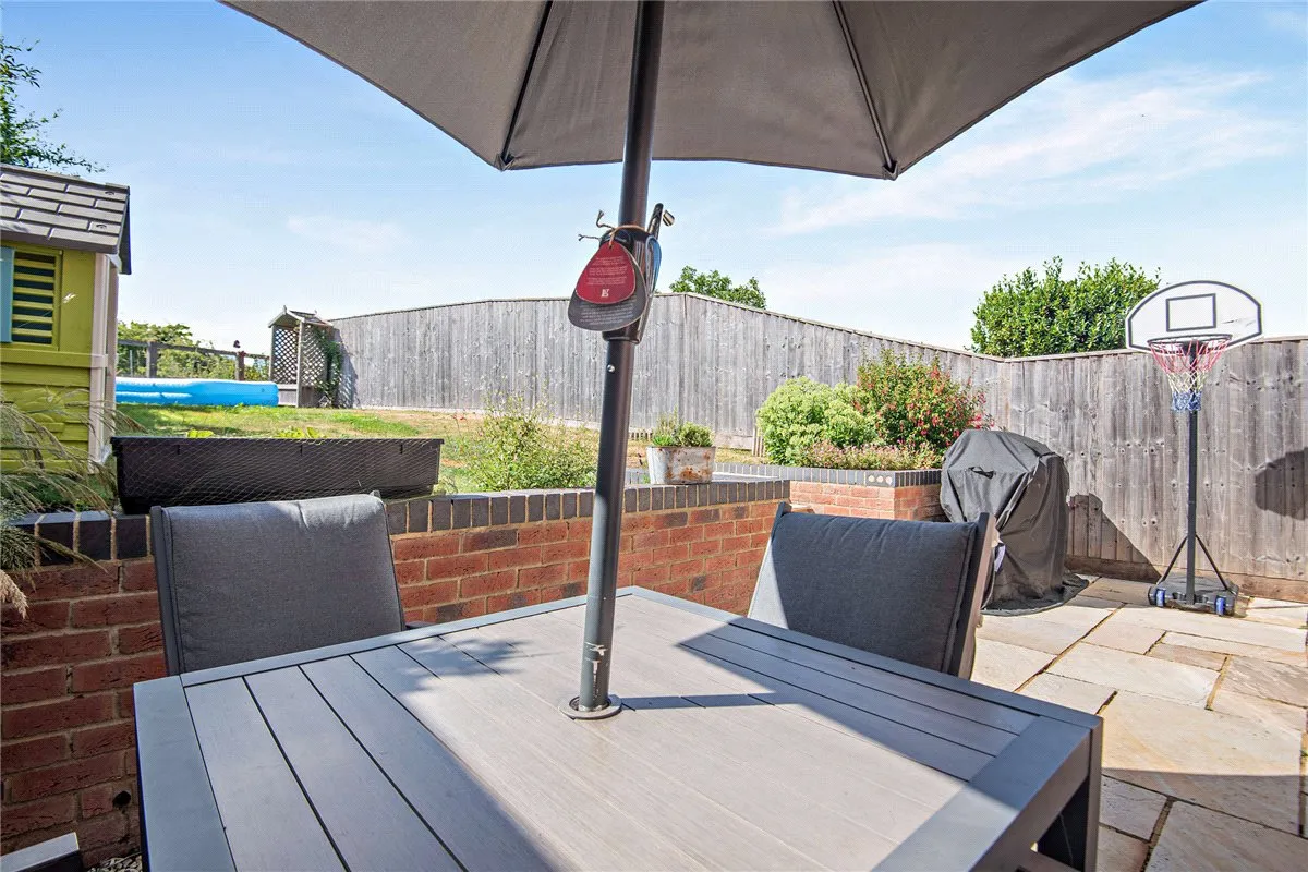 Folly Court, Cold Ash, RG18, photo 14