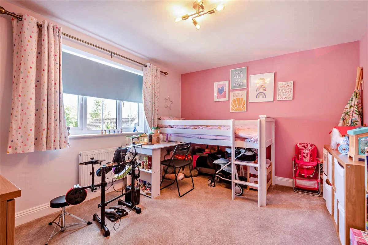 Folly Court, Cold Ash, RG18, photo 10