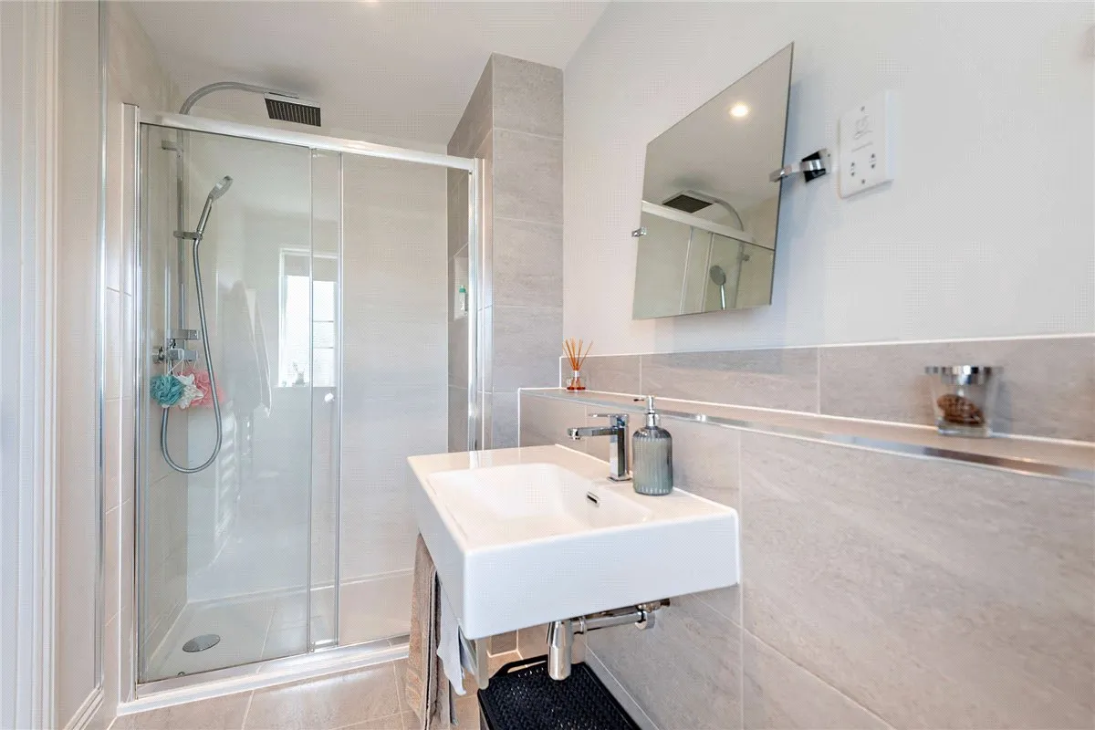 Folly Court, Cold Ash, RG18, photo 9