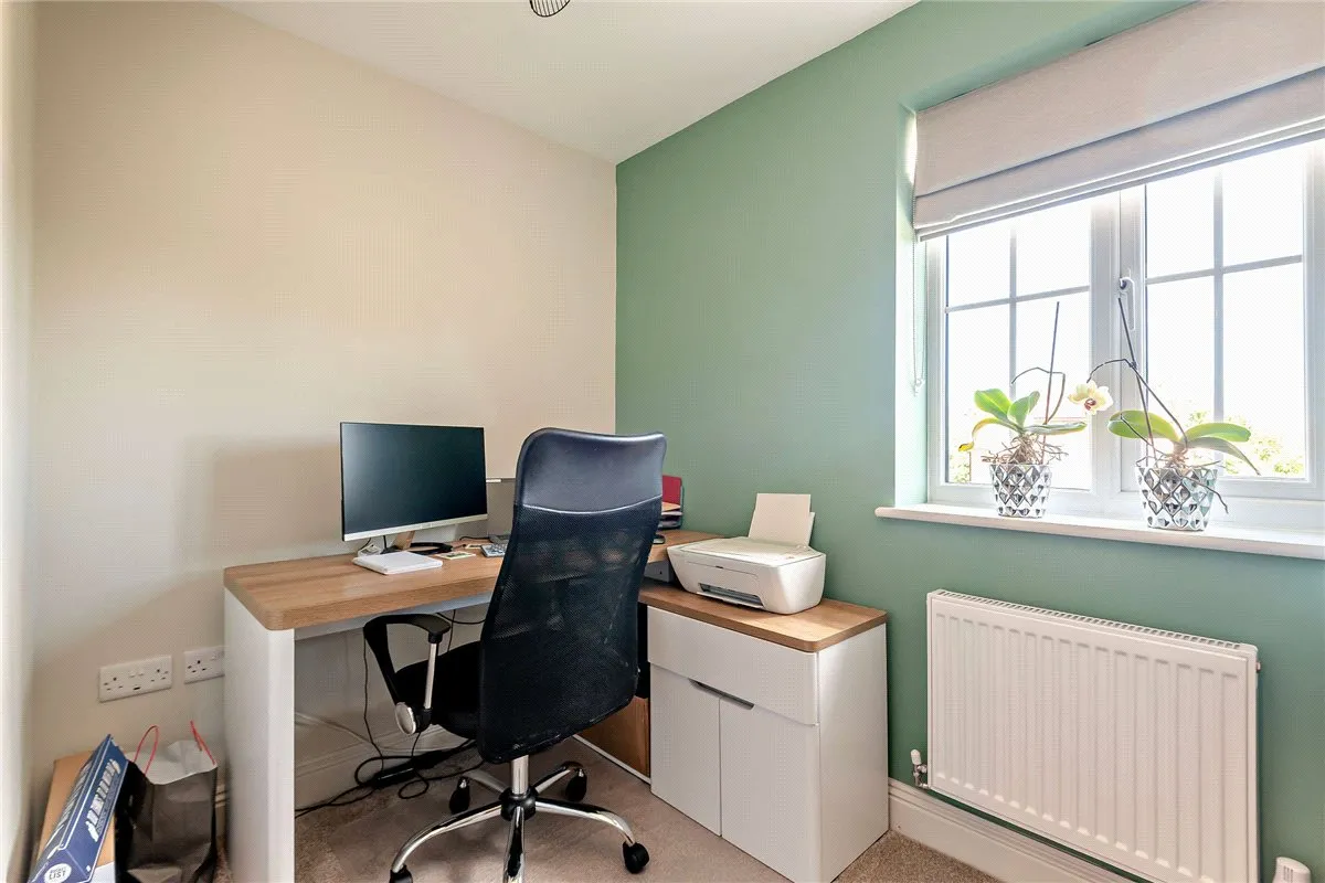 Folly Court, Cold Ash, RG18, photo 11