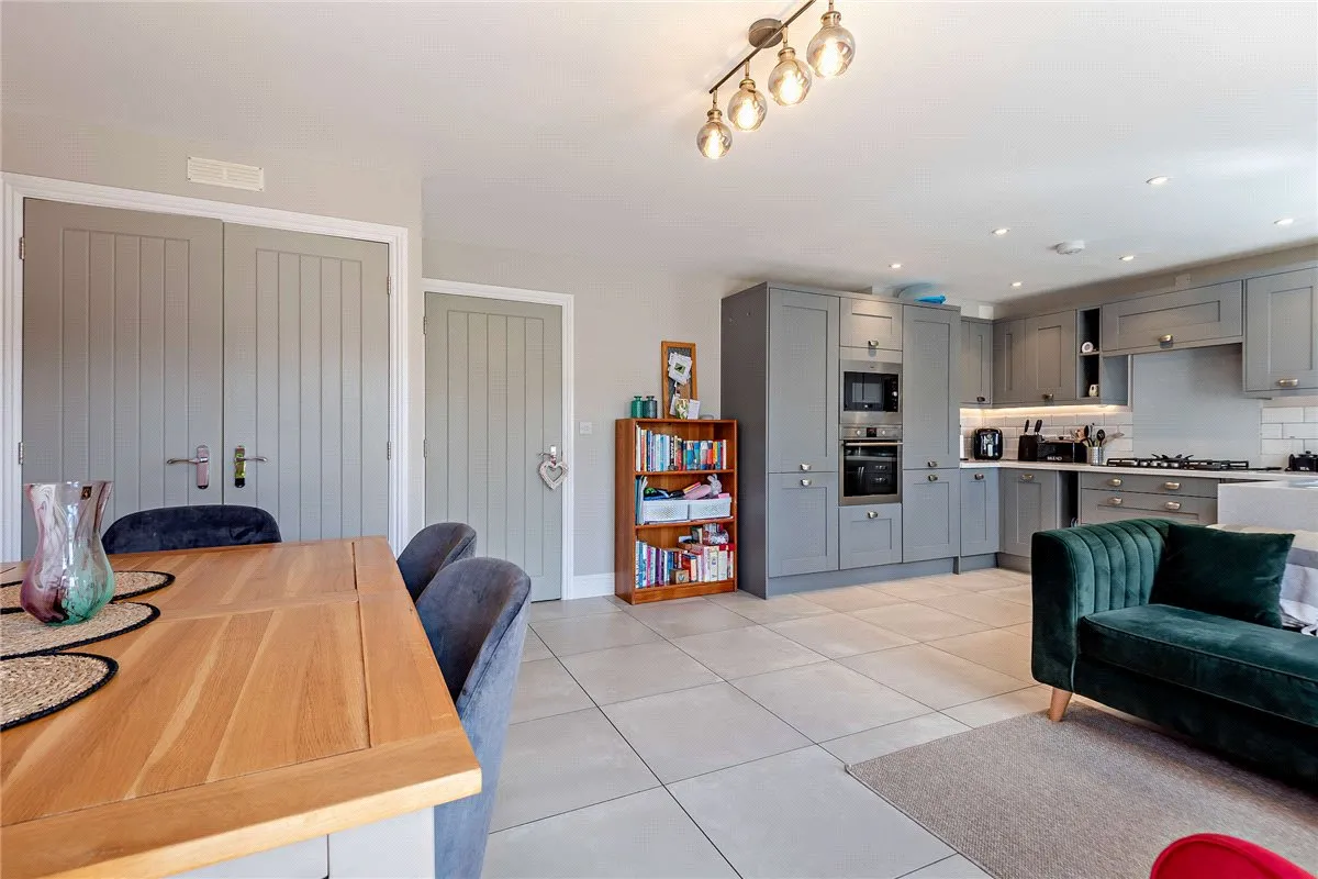Folly Court, Cold Ash, RG18, photo 4