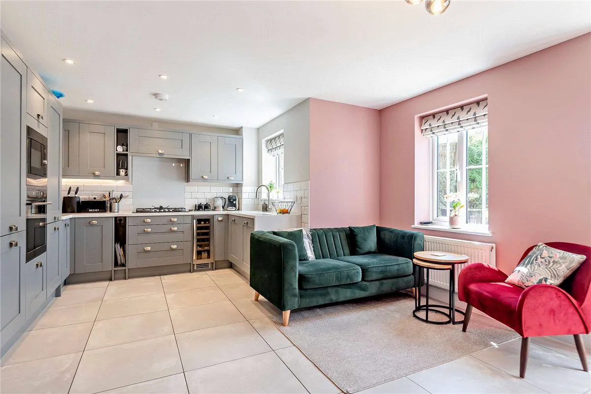 Folly Court, Cold Ash, RG18, photo 3