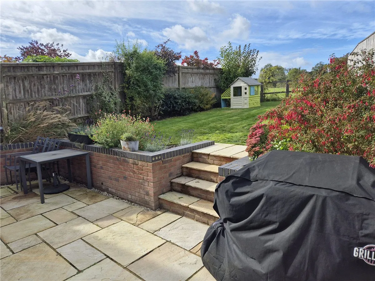 Folly Court, Cold Ash, RG18, photo 16